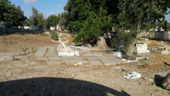 صور: هل هانت حرمة الأموات في مقبرة طاسو بيافا ؟! - سلسلة أحداث وانتهاكات